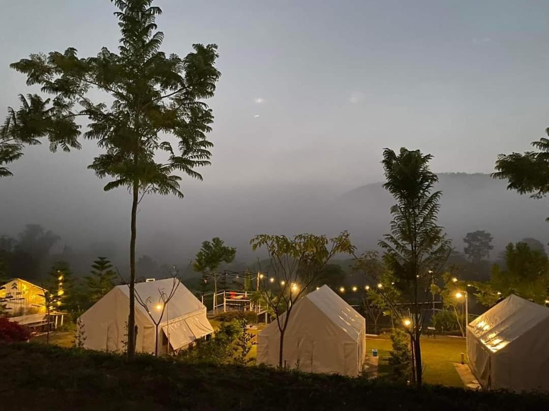 Lys I Dalen Resort&Camping Khao Kho Esterno foto